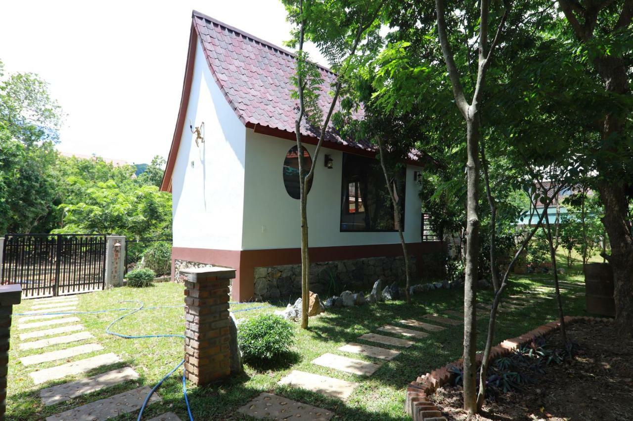 Tropical Valley Homestay - Villas فونغ نها المظهر الخارجي الصورة